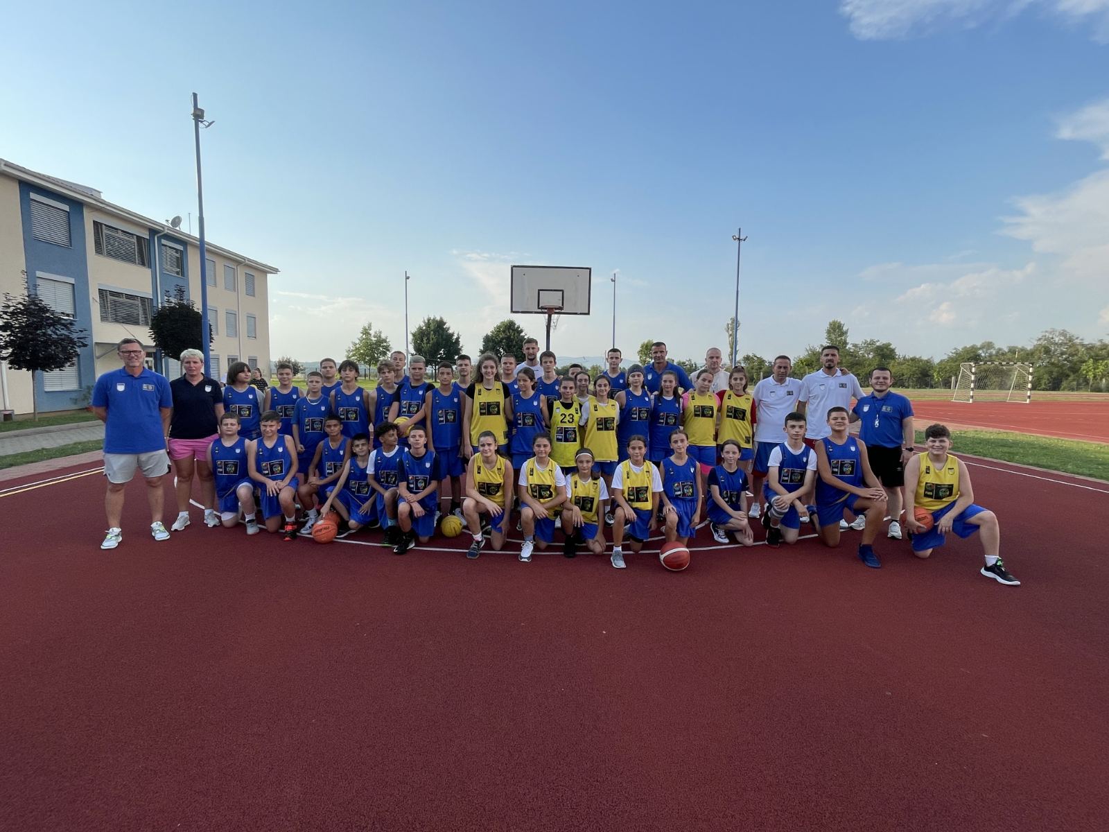 Gëzim Morina viziton basketbollistët/et në Kampin Nacional